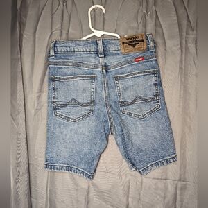 Wrangler blue jean shorts. Size large in boys
